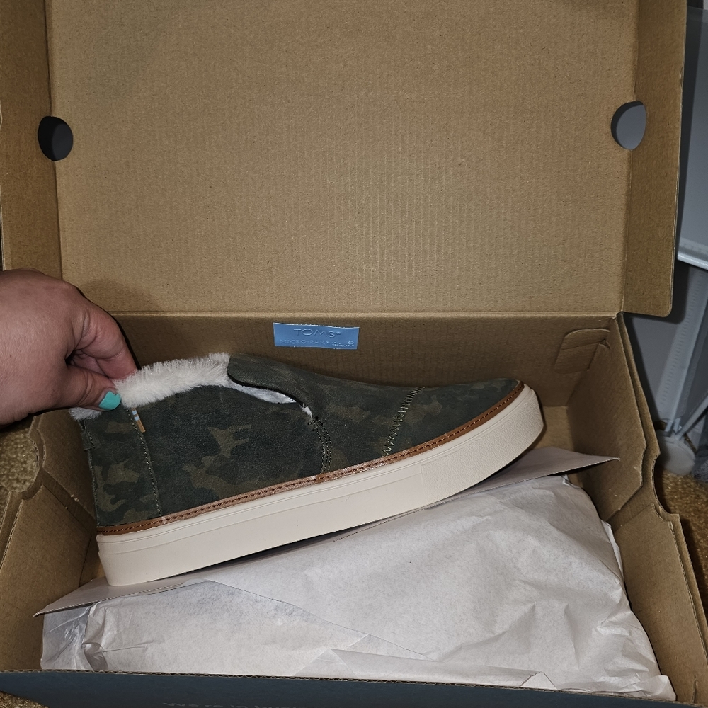 NWT Paxton TOMS - Picture 6 of 7